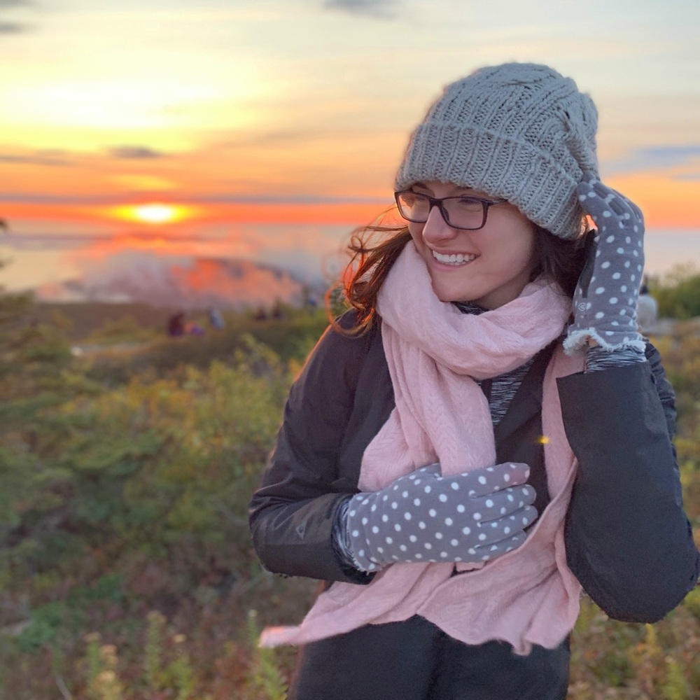 Meet your Posher, Monica